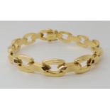 AN ITALIAN MADE FANCY LINK BRACELET dimensions 18.5cm x 0.9cm, weight 15.9gms Condition Report: