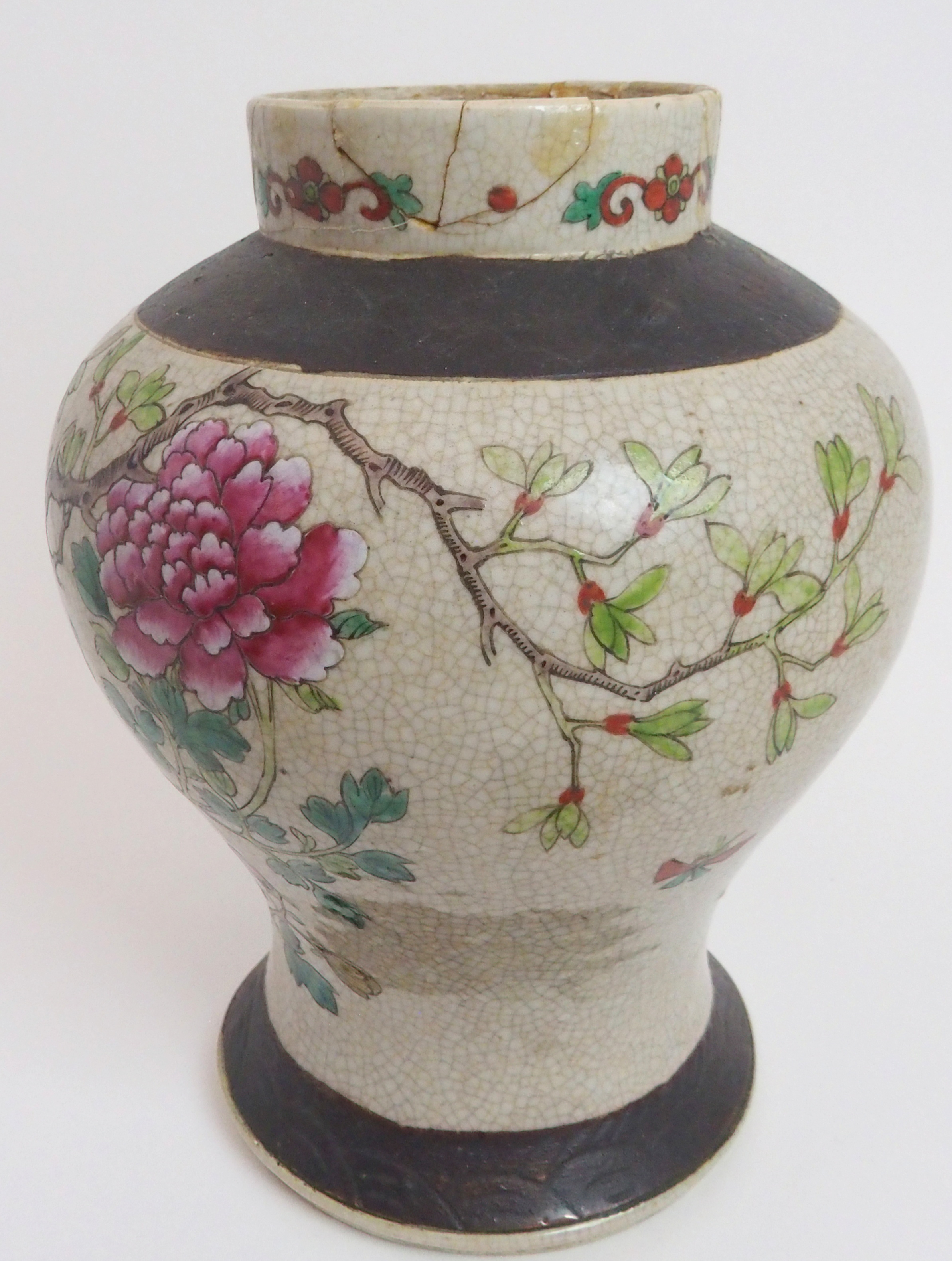 A CHINESE FAMILLE ROSE CRACKLEWARE JAR AND COVER painted with birds amongst foliage issuing from - Image 5 of 10