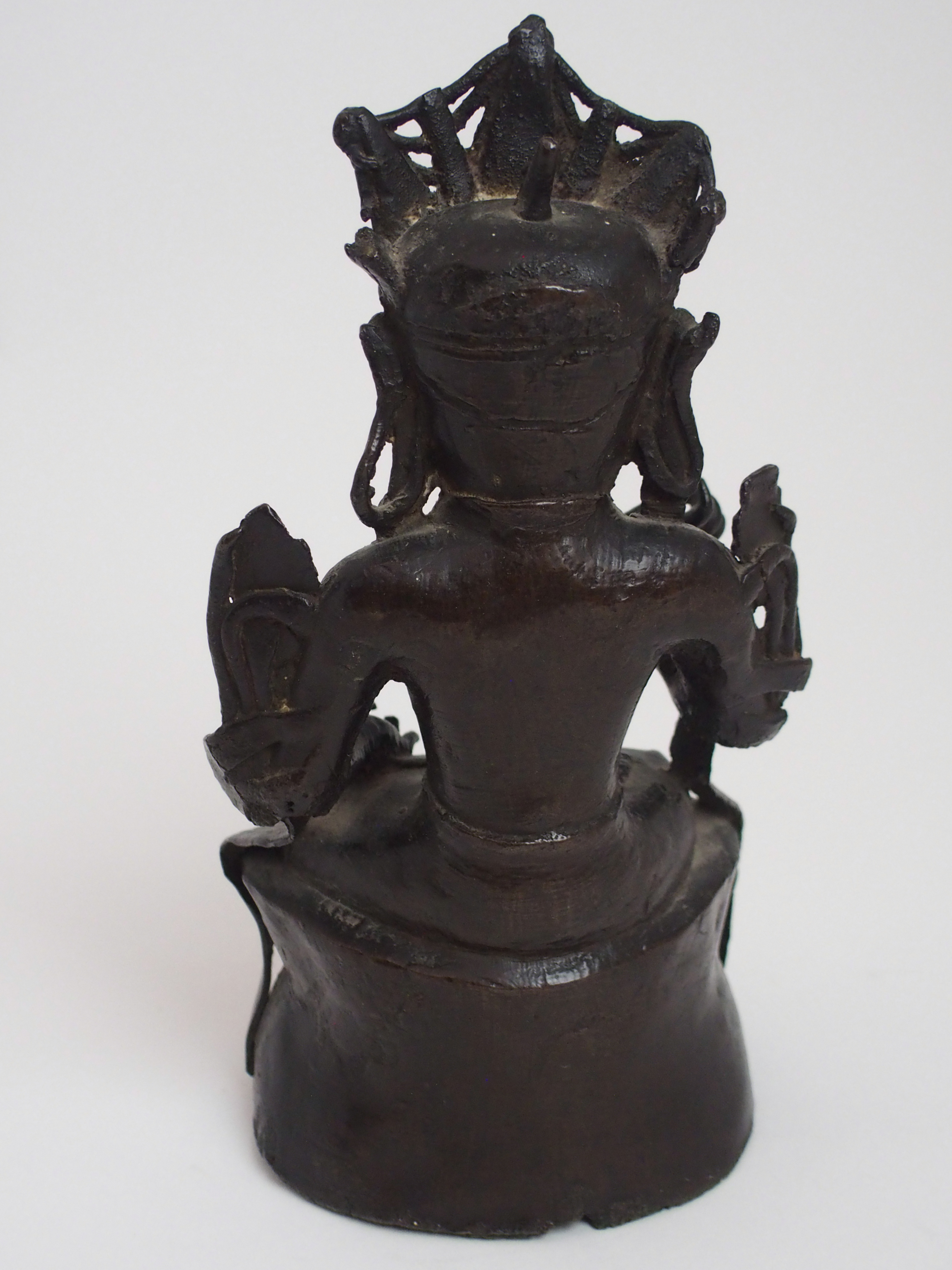 A CHINESE BRONZE BUDDHAVISTA seated on a lotus throne with hands in symbolic pose, 20cm high - Image 6 of 8