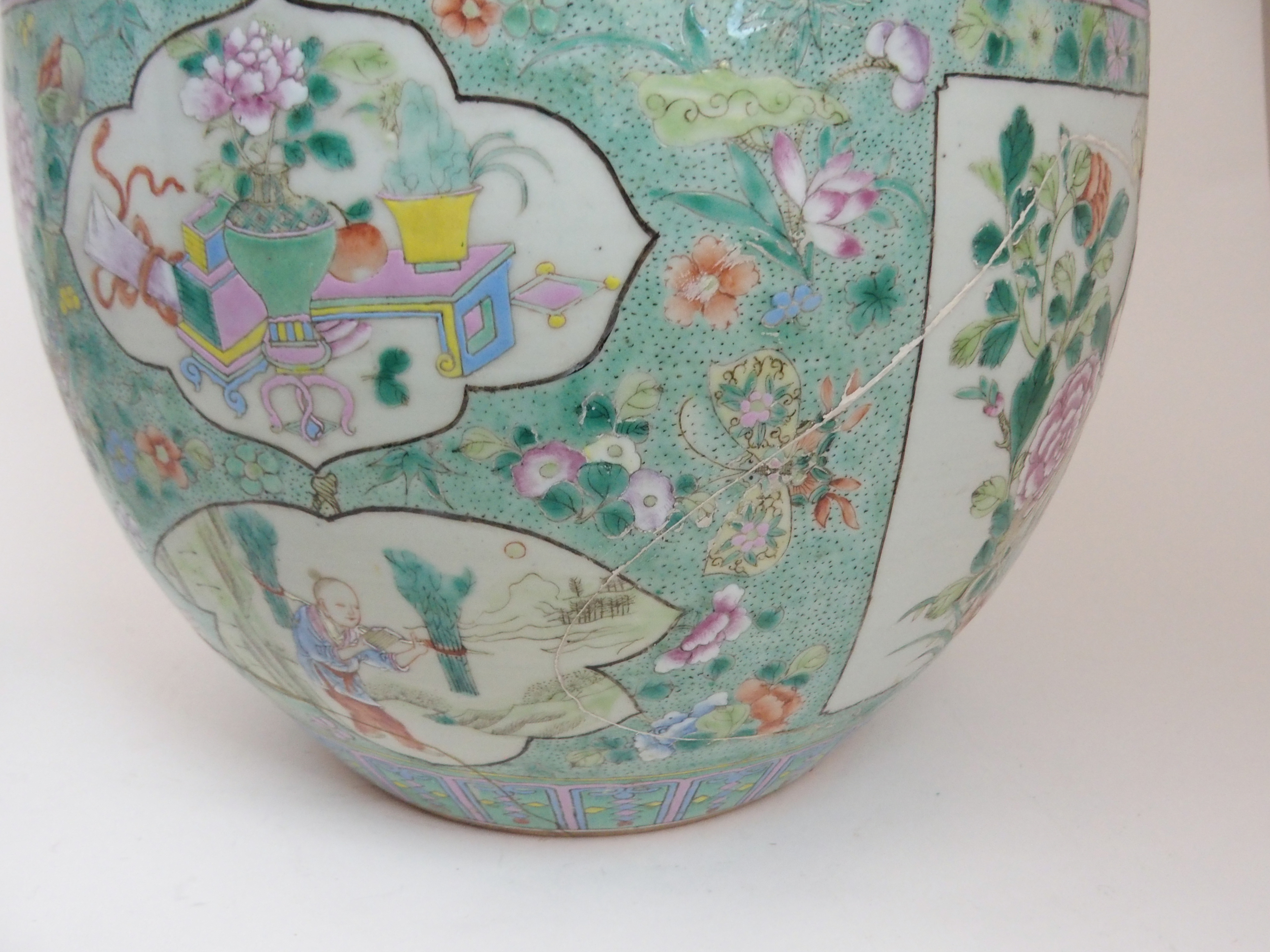 A CHINESE FAMILLE VERTE FISH BOWL painted with panels of birds amongst foliage and rockwork, - Image 5 of 15