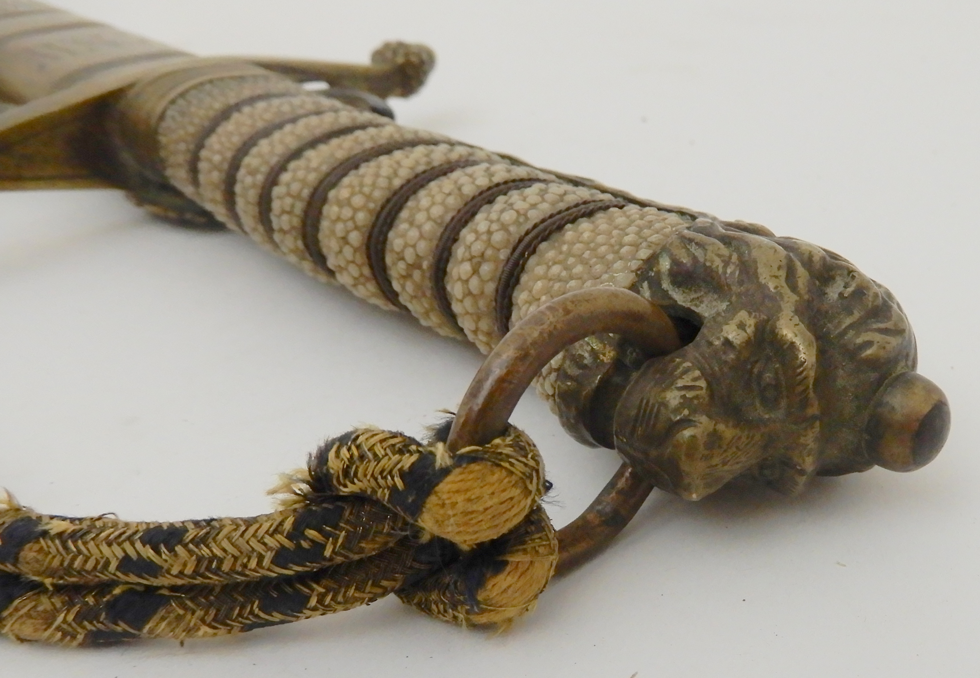 A BRITISH ROYAL NAVY MIDSHIPMAN'S DAGGER the sharkskin wire wound hilt with lion's head pommel, - Image 3 of 10