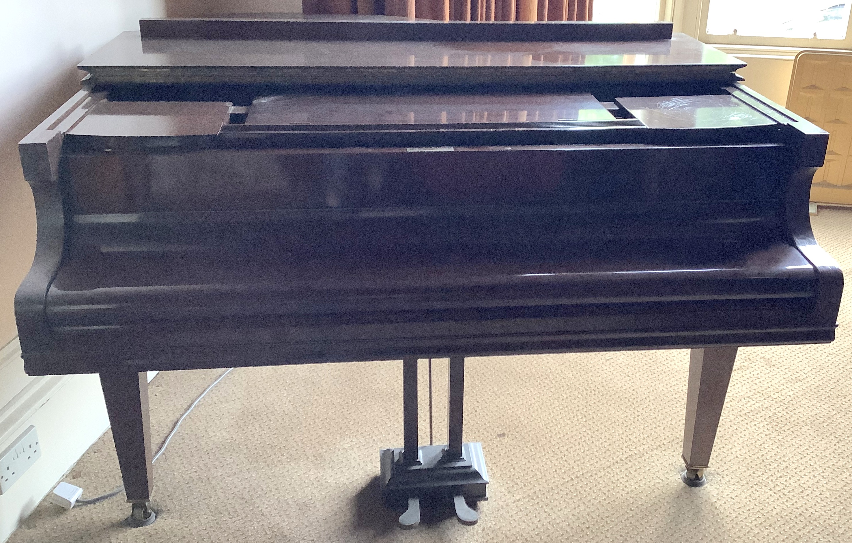 A MAHOGANY CHAPPELL BABY GRAND PIANO model no 7368A, 98cm high x 143cm wide x 125cm deep Condition - Image 2 of 7