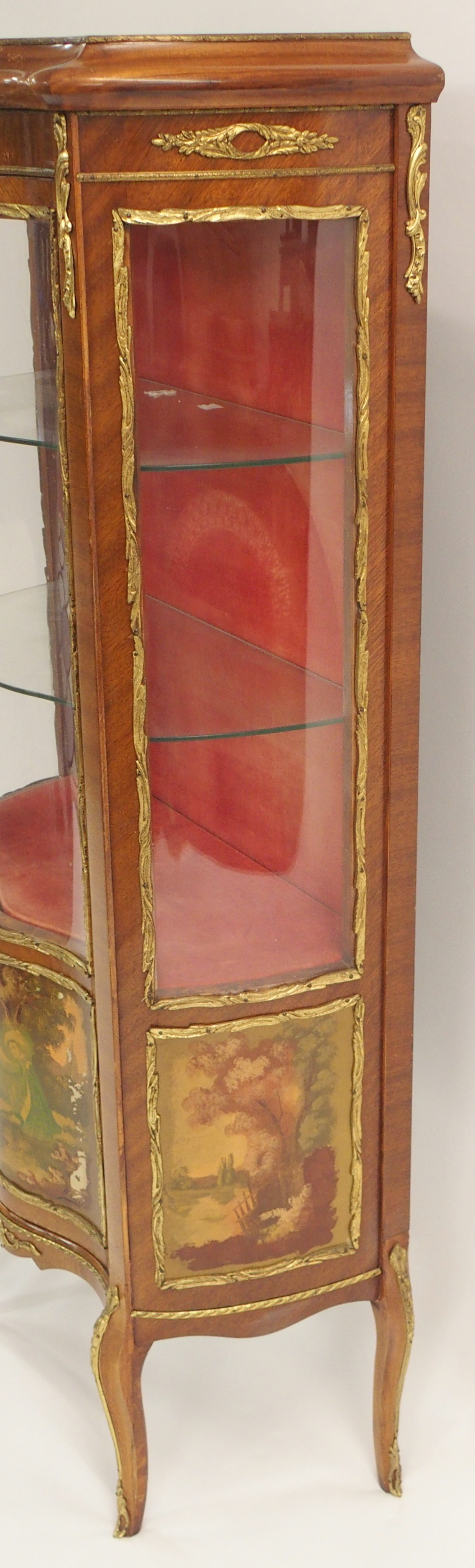A VERNIS MARTIN STYLE FRUITWOOD DISPLAY CABINET the serpentine door and sides enclosing glass - Image 4 of 12
