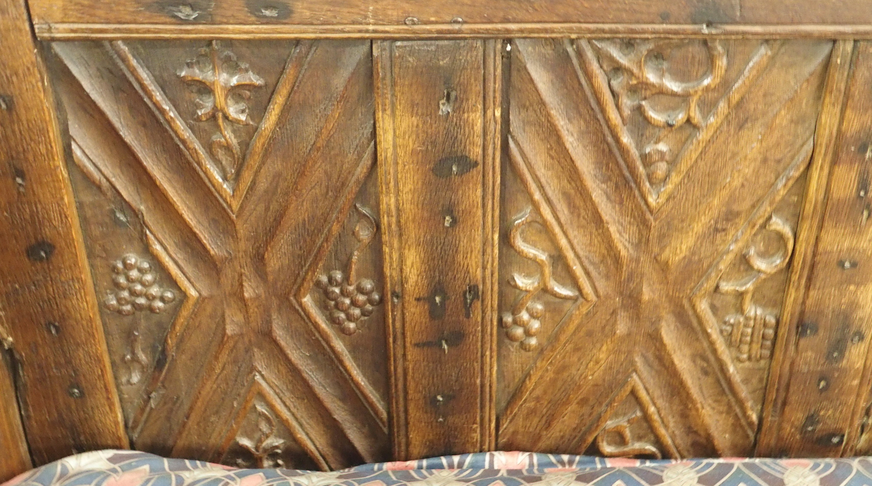 A FRENCH OAK GOTHIC STYLE DAY BED the panels carved with grape vines, chalice,cup and acorns beneath - Image 5 of 14