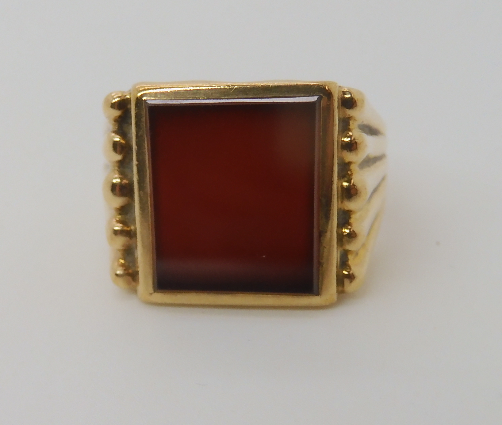 A 9ct gold gents carnelian signet ring, size U1/2, weight 8.1gms Condition Report: Available upon - Image 4 of 4