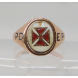 A 9ct gold Masonic Knights Templar swivel ring, size S1/2, weight 6.5gms Condition Report: Available