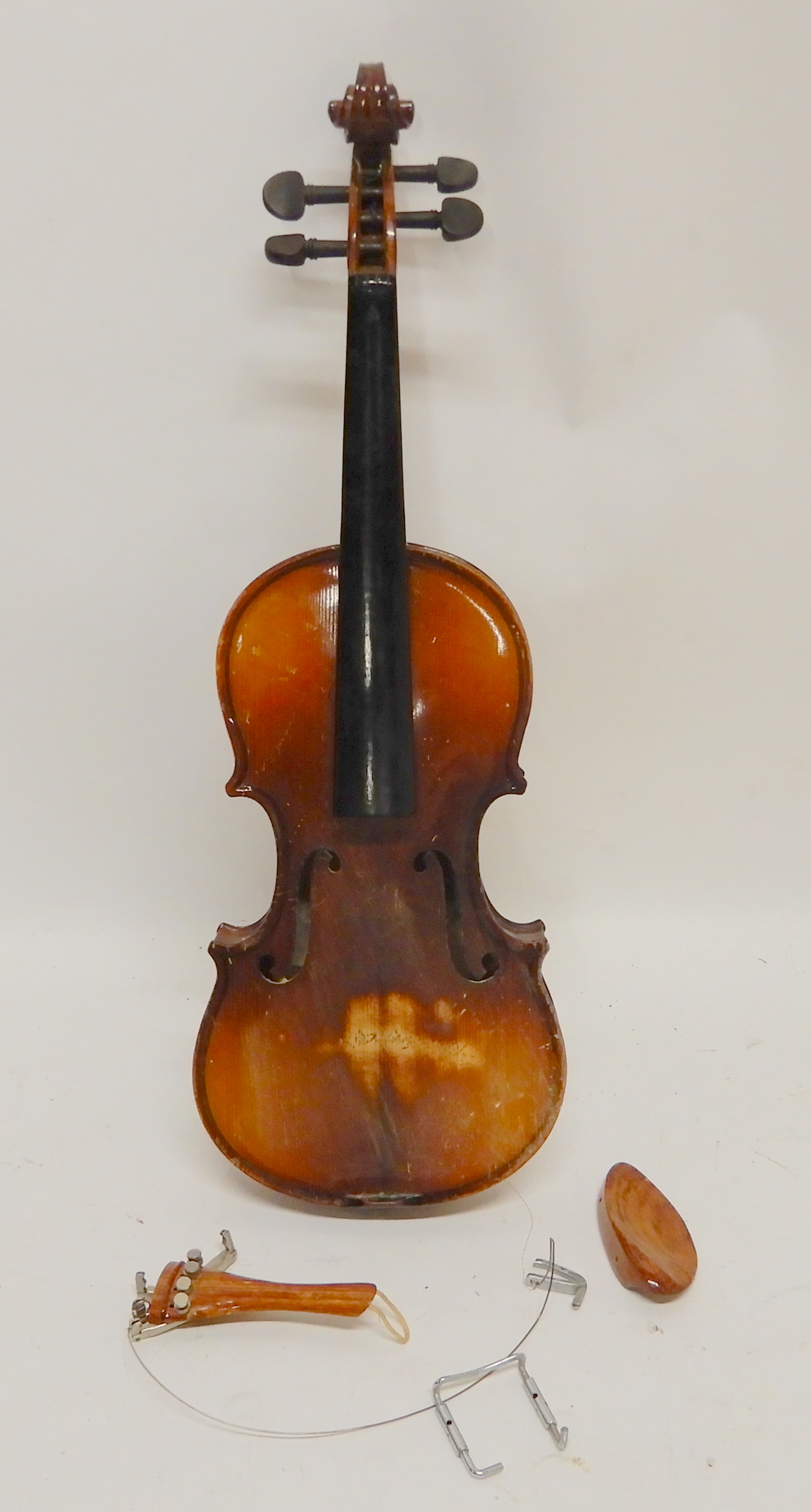 A Chinese violin 27.5cm Condition Report: Available upon request - Image 2 of 4