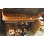 An oak extending dining table Condition Report: Available upon request