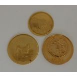 Two Maltese gold coins, 1972 £10 and £5 with a £25 coin (3), 17grms approx Condition Report: