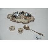 A lot comprising a silver bon bon dish, London 1907, a pair of silver pill boxes and a souvenir