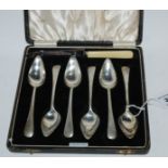 A cased set of six silver grapefruit spoons, Birmingham 1939 Condition Report: Available upon
