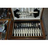 A lot comprising two cased cutlery sets Condition Report: Available upon request