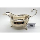 A silver sauceboat, Sheffield 1928, 185gms Condition Report: Available upon request
