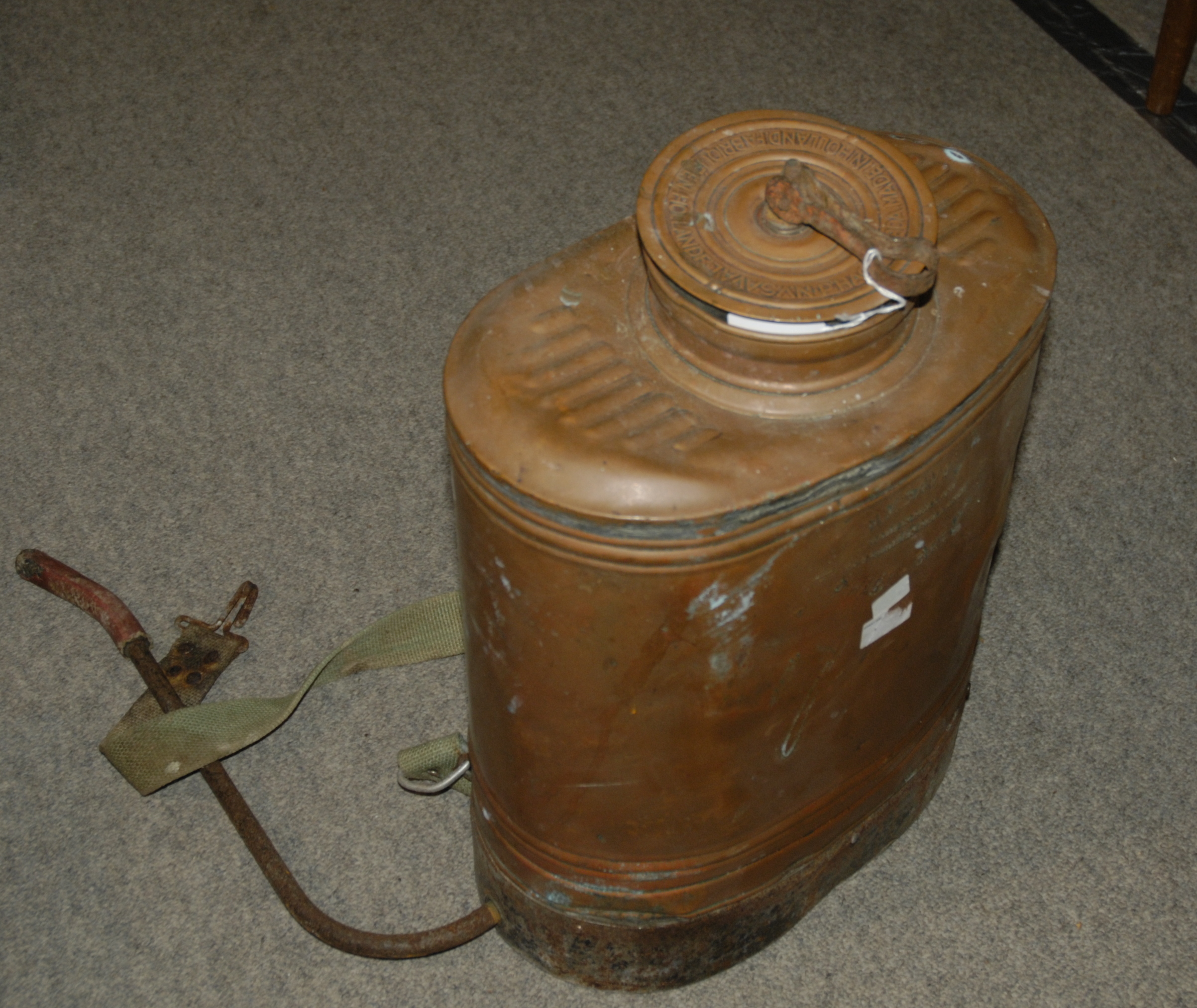 A vintage Norwegian Pattern fog horn (def) and Dutch copper sprayer (2) Condition Report: - Image 3 of 3