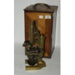 A brass microscope by E. Leitz, No.26147 in fitted case Condition Report: Available upon request