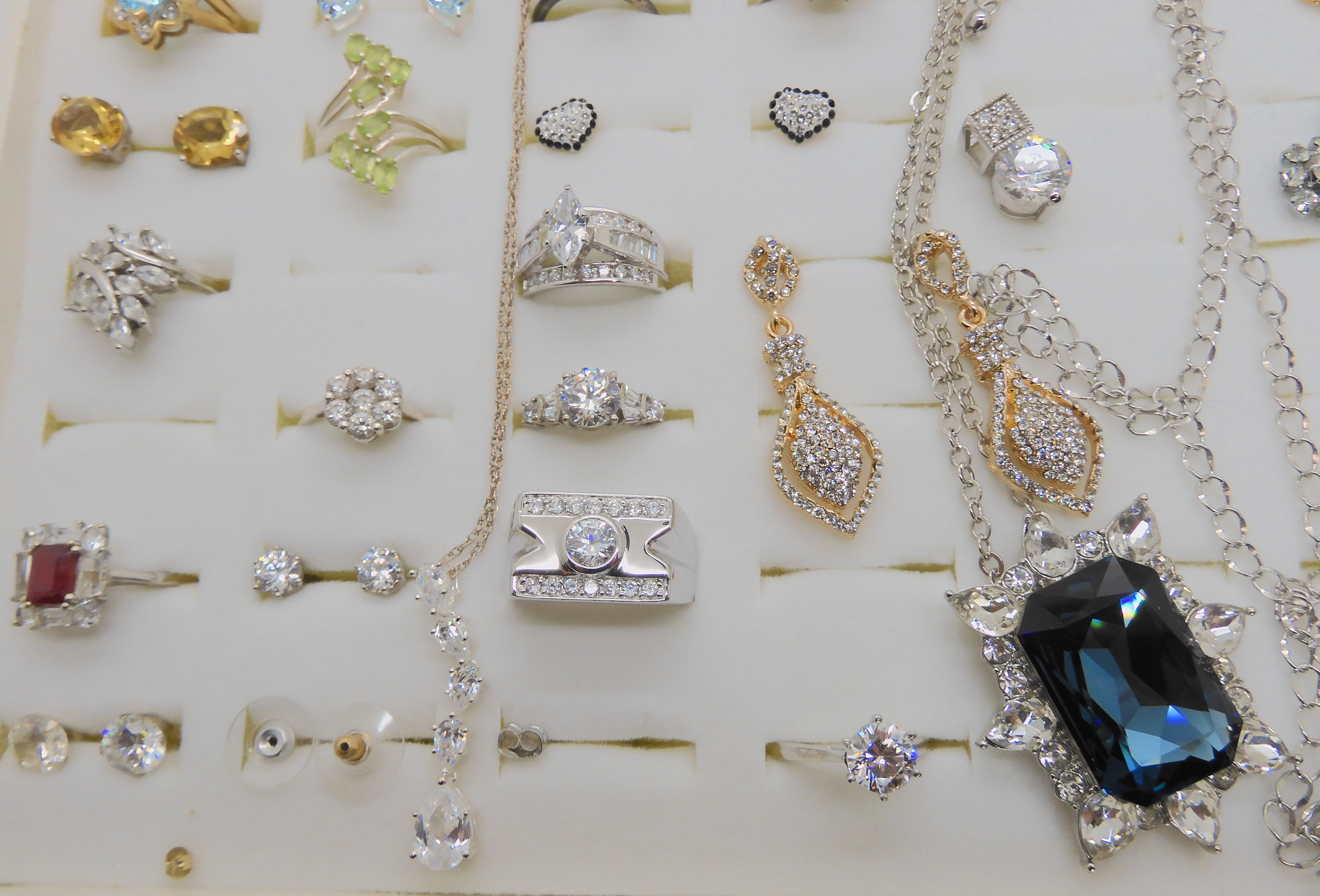 A collection of silver and costume jewellery to include a Swarovski signed zirconia ring and gem set - Image 2 of 8