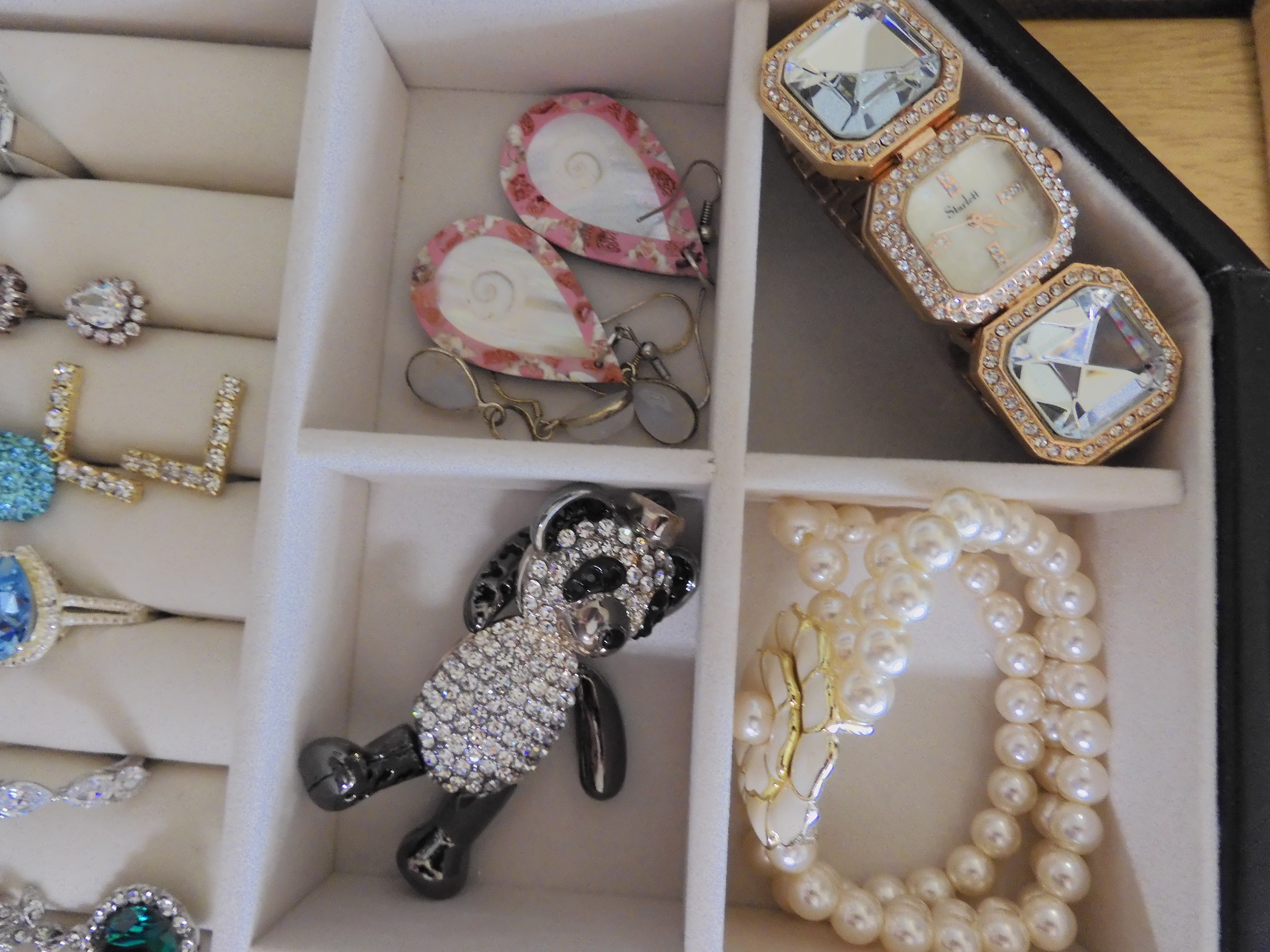 A large jewellery box full of silver and costume jewellery, to include a large gem set panda pendant - Image 5 of 6