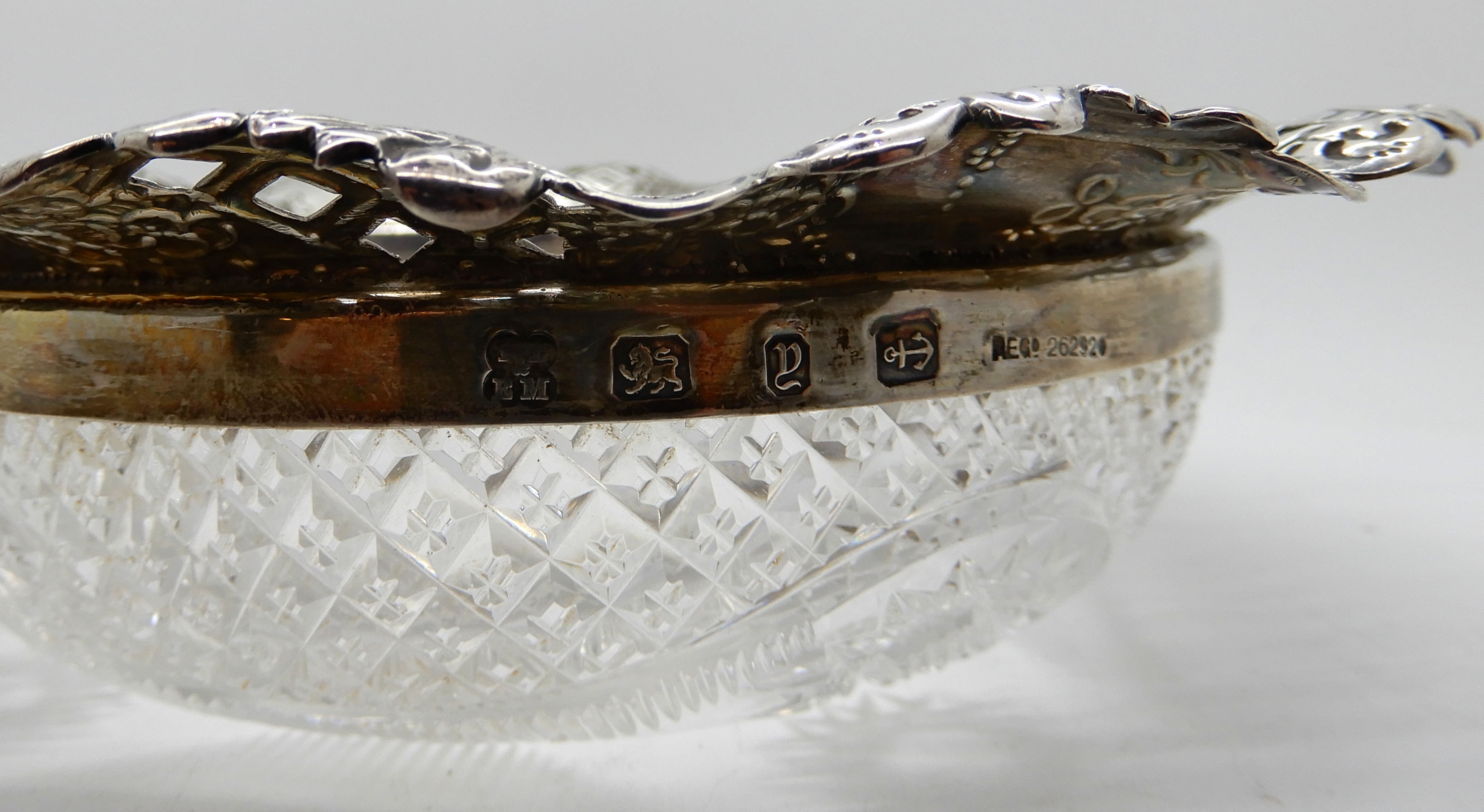 A lot comprising two silver mounted glass dishes, Sheffield 1913 and Birmingham 1898, the longest - Image 4 of 4