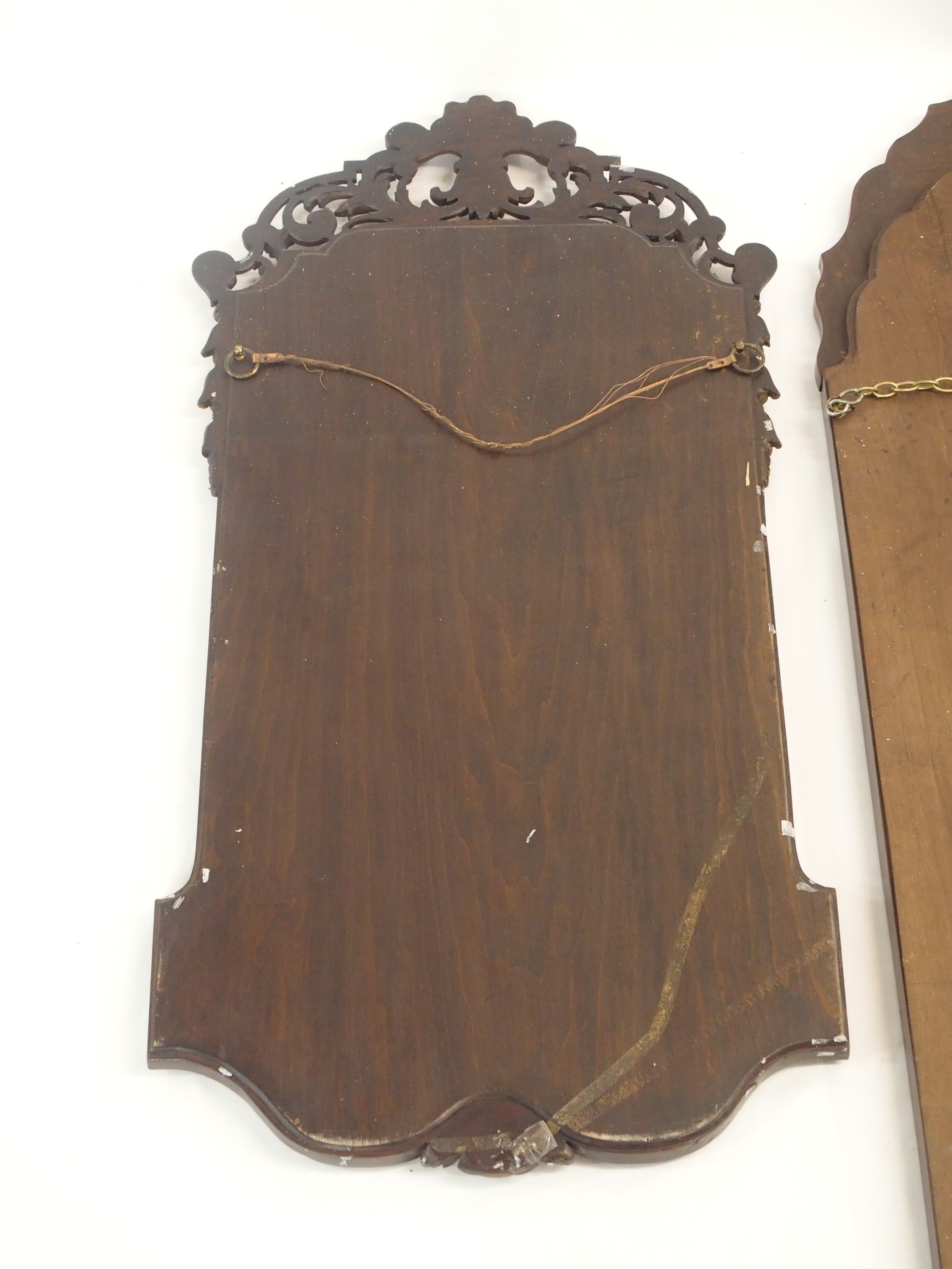 A GEORGIAN DESIGN WALNUT PIER MIRROR with carved foliate gilt surmount, above a marine painted - Image 8 of 9