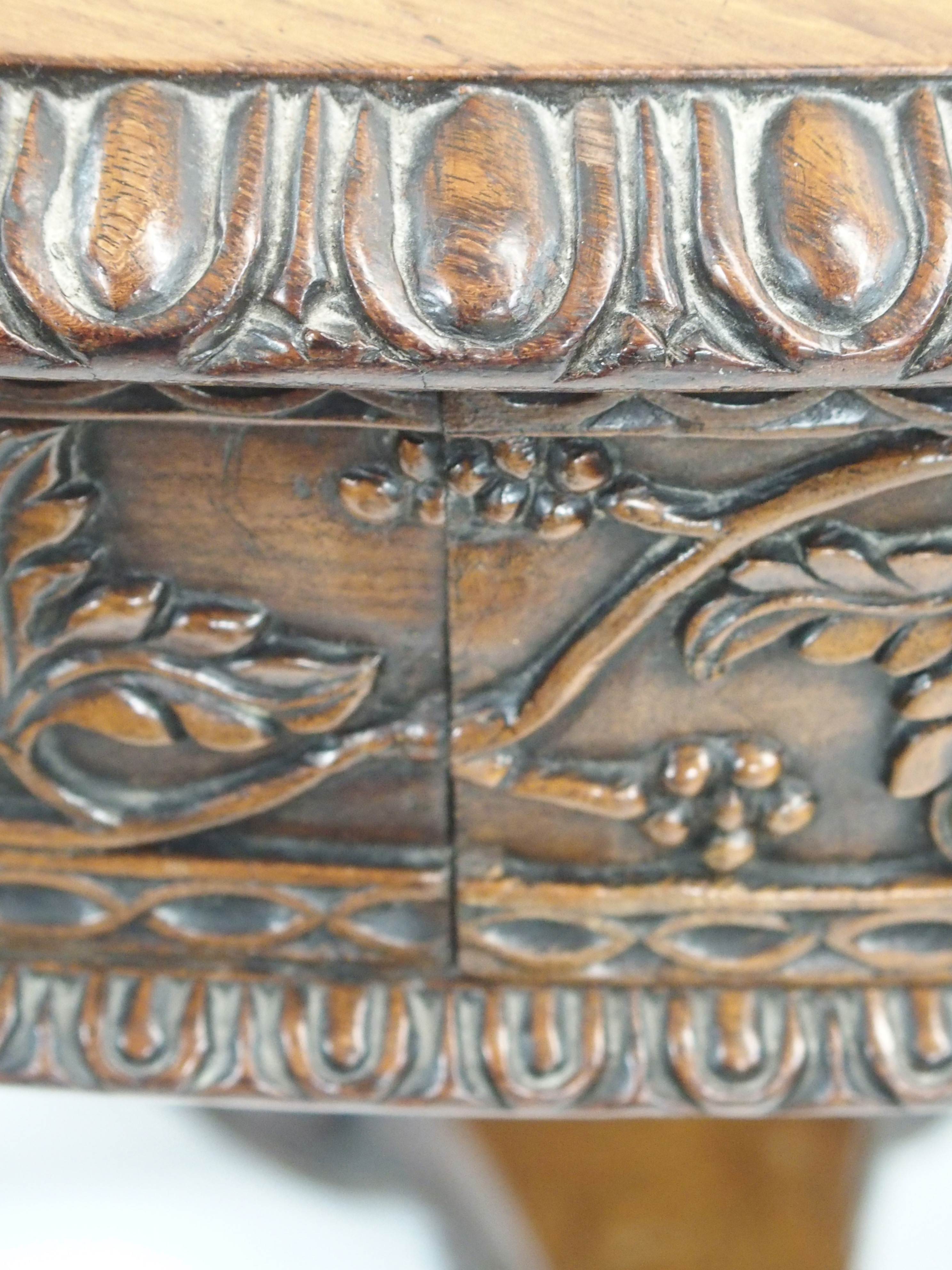 AN ANGLO INDIAN ROSEWOOD BREAKFAST TABLE the circular top with egg and dart rim above profusely - Image 9 of 13