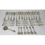 A COLLECTION OF KING'S PATTERN SILVER CUTLERY comprising fifteen tablespoons, twelve dinner forks,