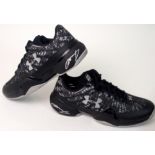 A PAIR OF UNDER ARMOUR ANDY MURRAY TENNIS SHOES UK size 11, the heels autographed by Andy Murray,