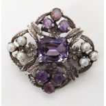 AN AMETHYST AND PEARL BROOCH IN THE STYLE OF BERNARD INSTONE dimensions 3.5cm x 3.2cm, weight 10.