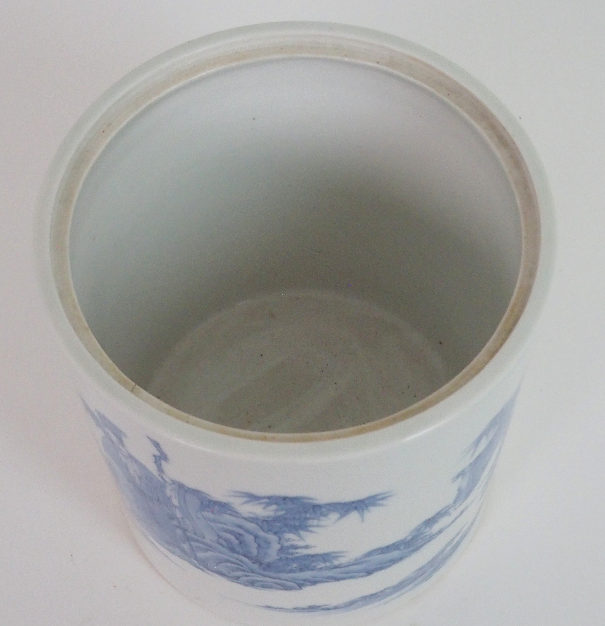 A CHINESE BLUE AND WHITE BROAD CYLINDRICAL JAR painted with scholars with scrolls in gardens, 16.5cm - Image 3 of 5