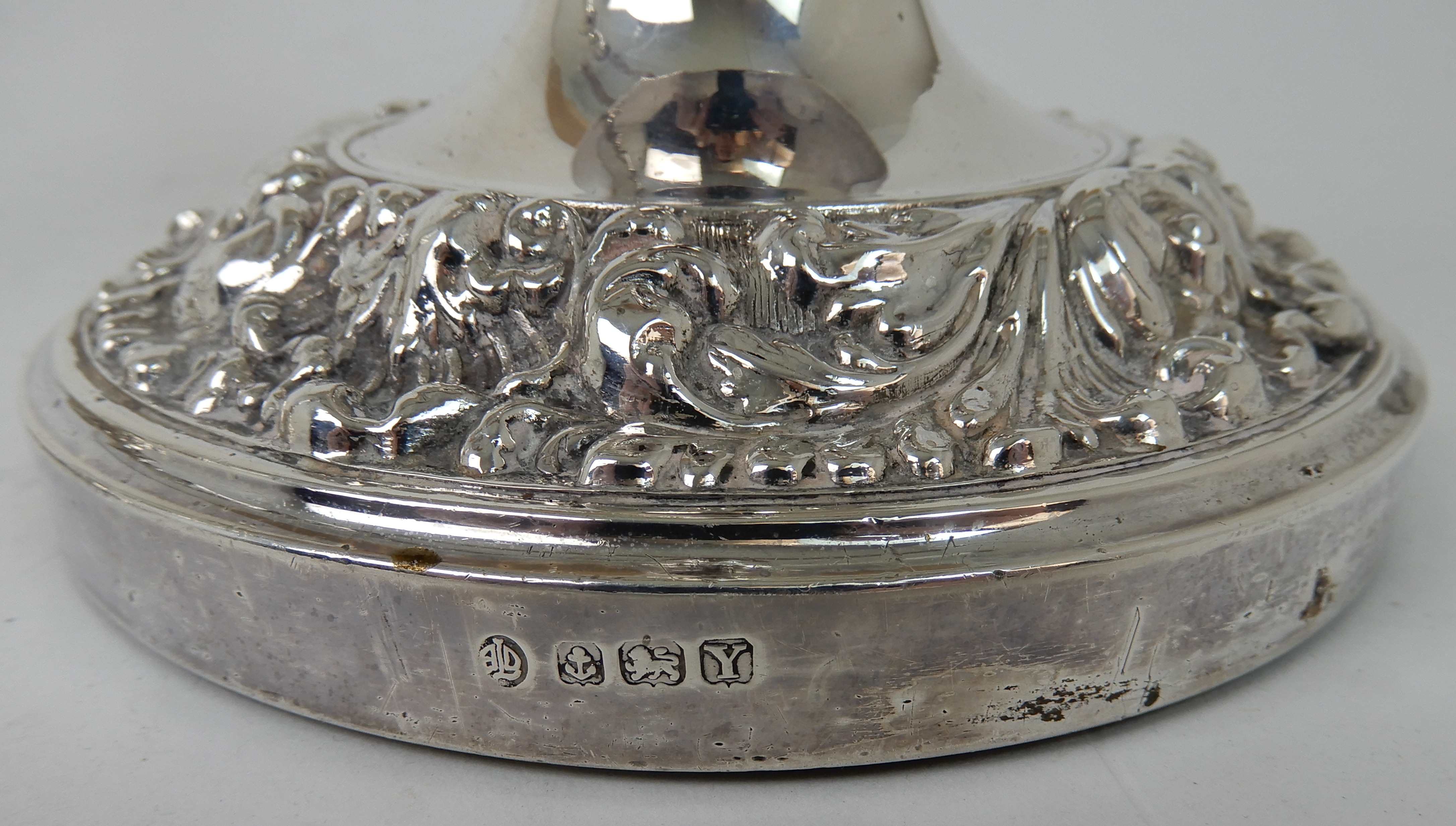 A PAIR OF SILVER CANDLESTICKS maker's mark BLD Birmingham 1948, the removable drip pans on - Image 3 of 5