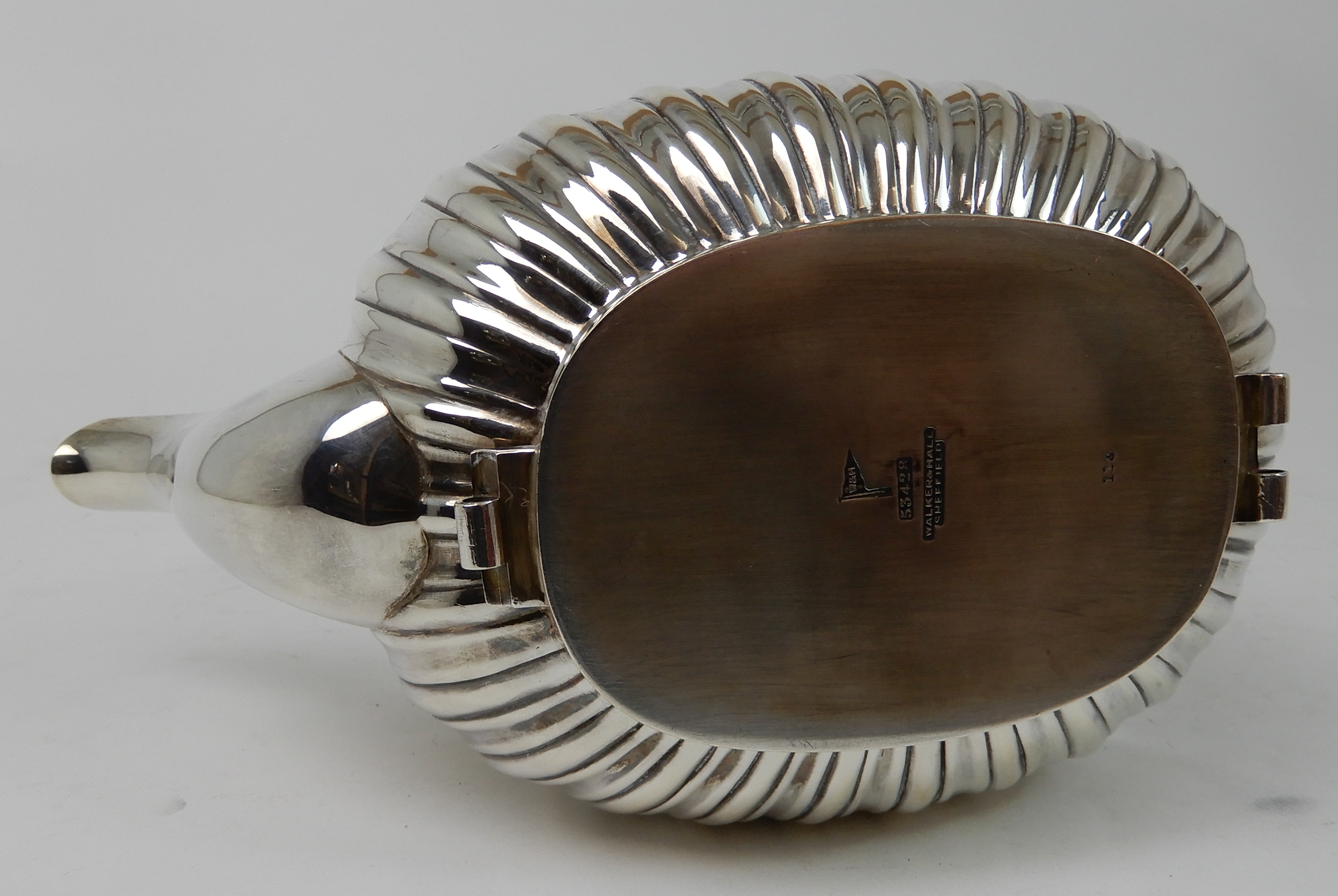 A SILVER SPIRIT KETTLE by Walker & Hall, Sheffield 1919, of curving rectangular form, with half - Image 8 of 10