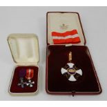 AN ITALIAN ORDER OF THE CROWN KNIGHT'S CROSS in gold in box of issue with it's miniature and a