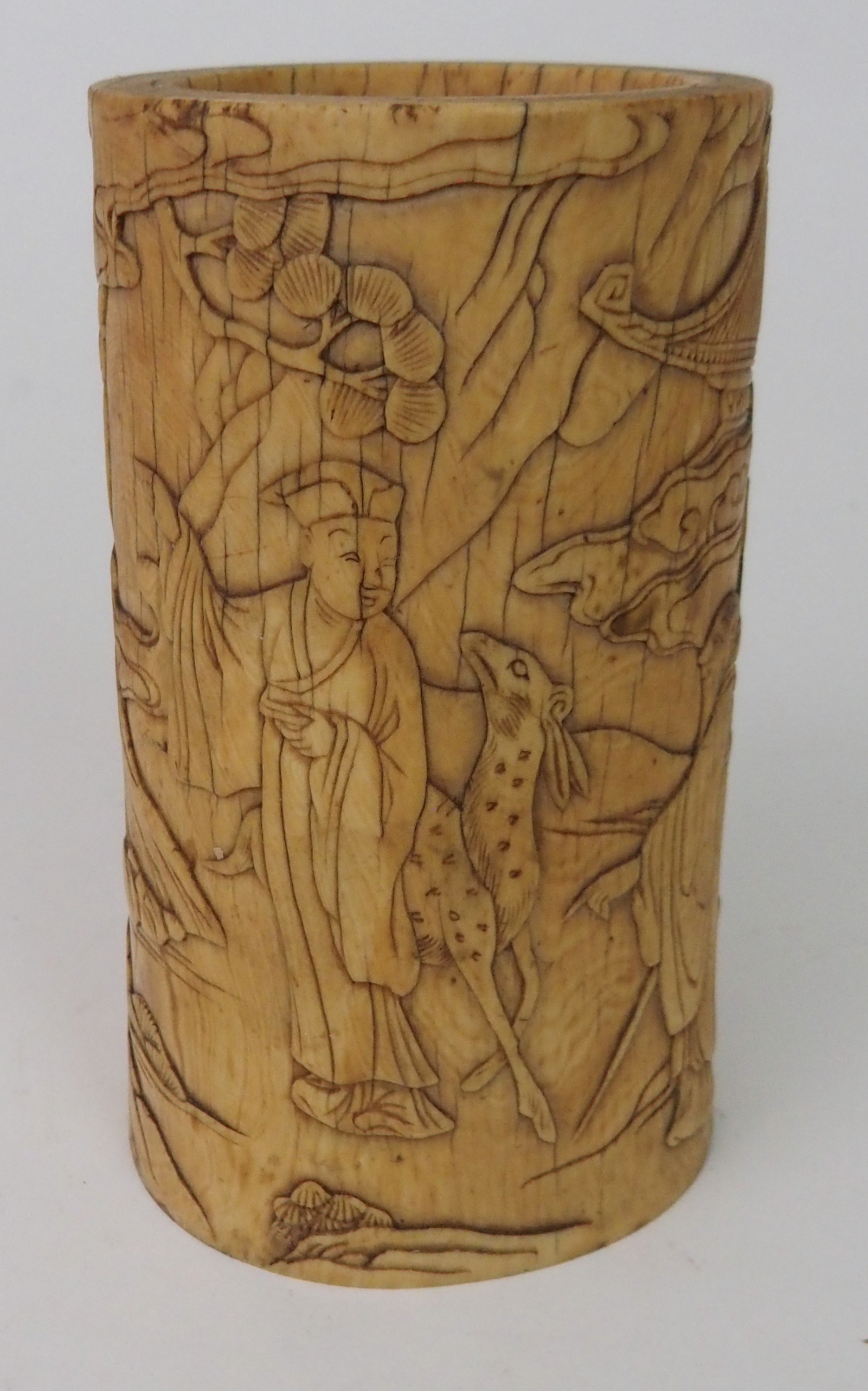 A CHINESE CARVED IVORY TUSK decorated with Shou Lao and other figures in a pavilion garden, 14cm - Image 5 of 9