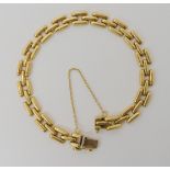 An 18ct gold bracelet, length 20cm, weight 16.1gms Condition Report: Available upon request