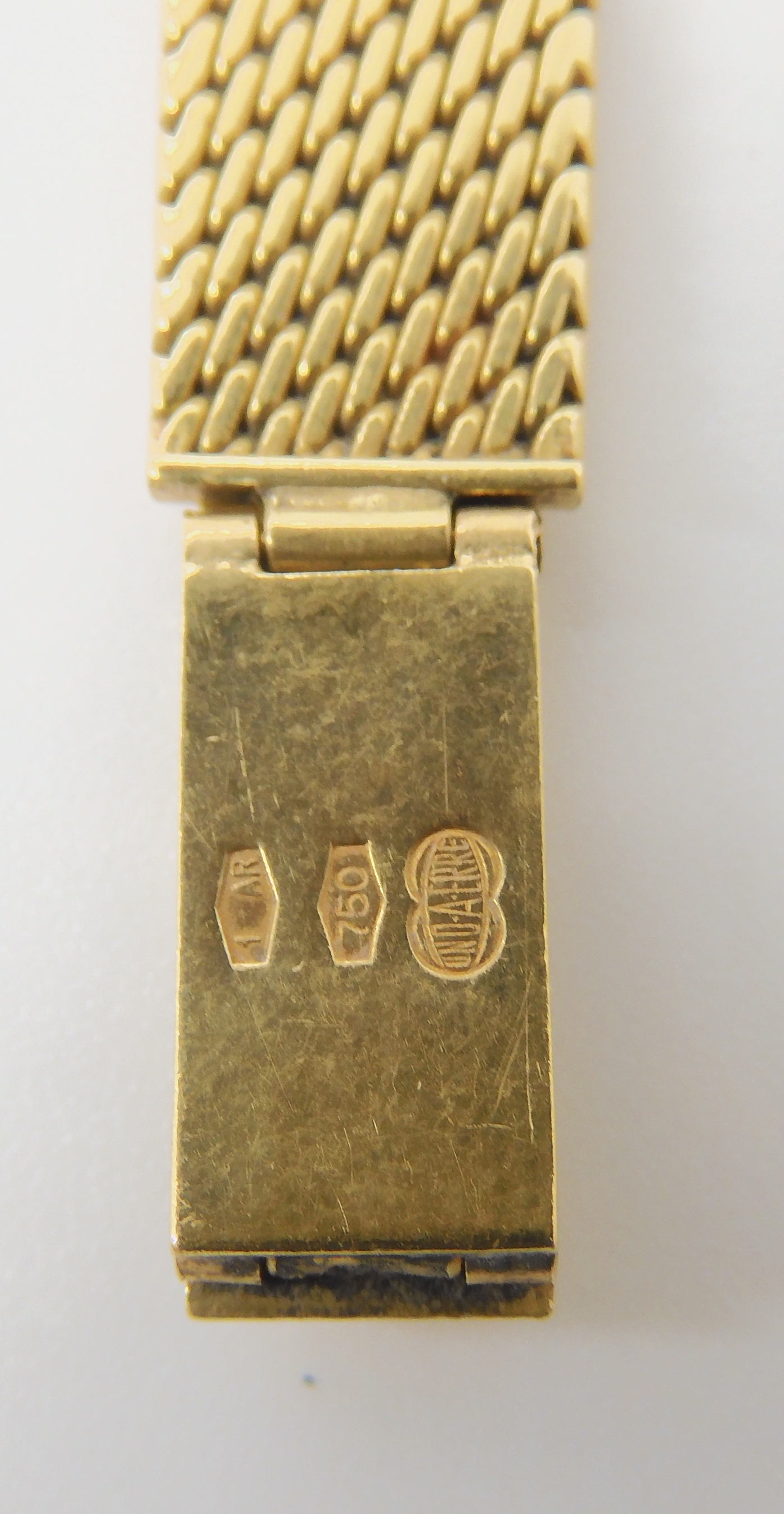 An 18k gold ladies Vetta wristwatch with integral strap, length 17cm, weight including mechanism - Image 4 of 4