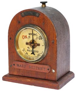 CLC mahogany cased Signal Repeater, dial marked CHESHIRE LINES. Brass plated CHESHIRE LINES and