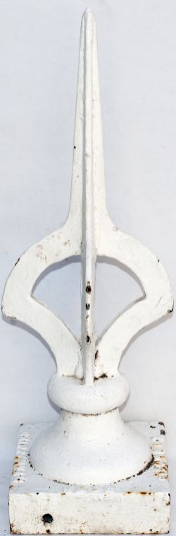 Hull & Barnsley cast iron signal finial cast in the base H&BR EOD & CO LTD (Evans O’Donnell)