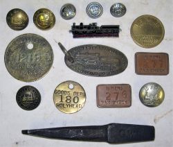 7 railway buttons together with 5 x Paychecks, tokens and a GWR Drill bit, Rail enthusiasts 1960s