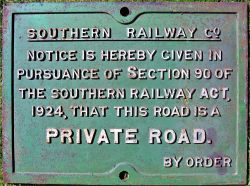 Southern Railway Cast Iron Sign. PRIVATE ROAD. Original Condition.