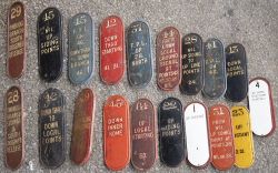 A Lot containing 19 x LB&SCR/SR Cast Iron Signal lever plates. Examples include named TONBRIDGE