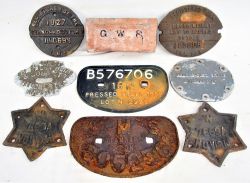 A Lot containing a collection of 7 wagon plates and registration plates. LMS 110699 1927 (