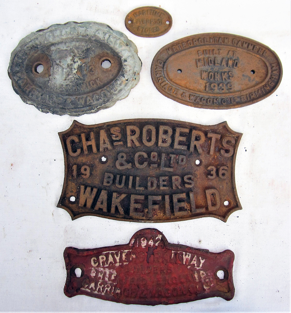 4 x Cast Iron Wagon Plates. CHAS ROBERTS & Co LTD WAKEFIELD. METROLPOLITON CAMMEL MIDLAND WORKS