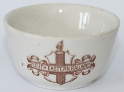 South Eastern Railway small china FINGER BOWL marked on the front SOUTH EASTERN RAILWAY with Coat of