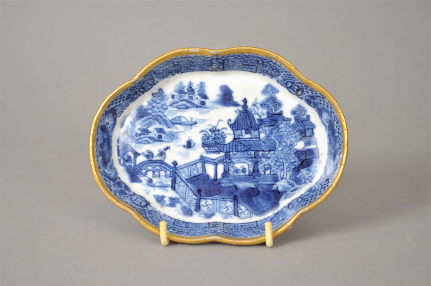 A 19th Chinese export blue and white porcelain spoon tray