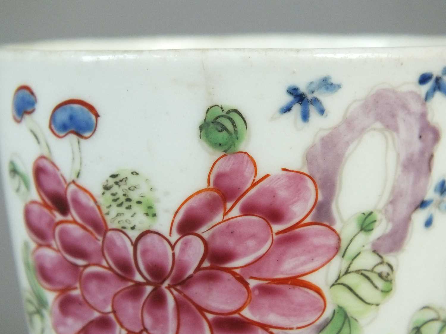 Worcester and Bow coffee cups, 18th century - Image 6 of 8