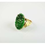 A 14ct gold jade ring