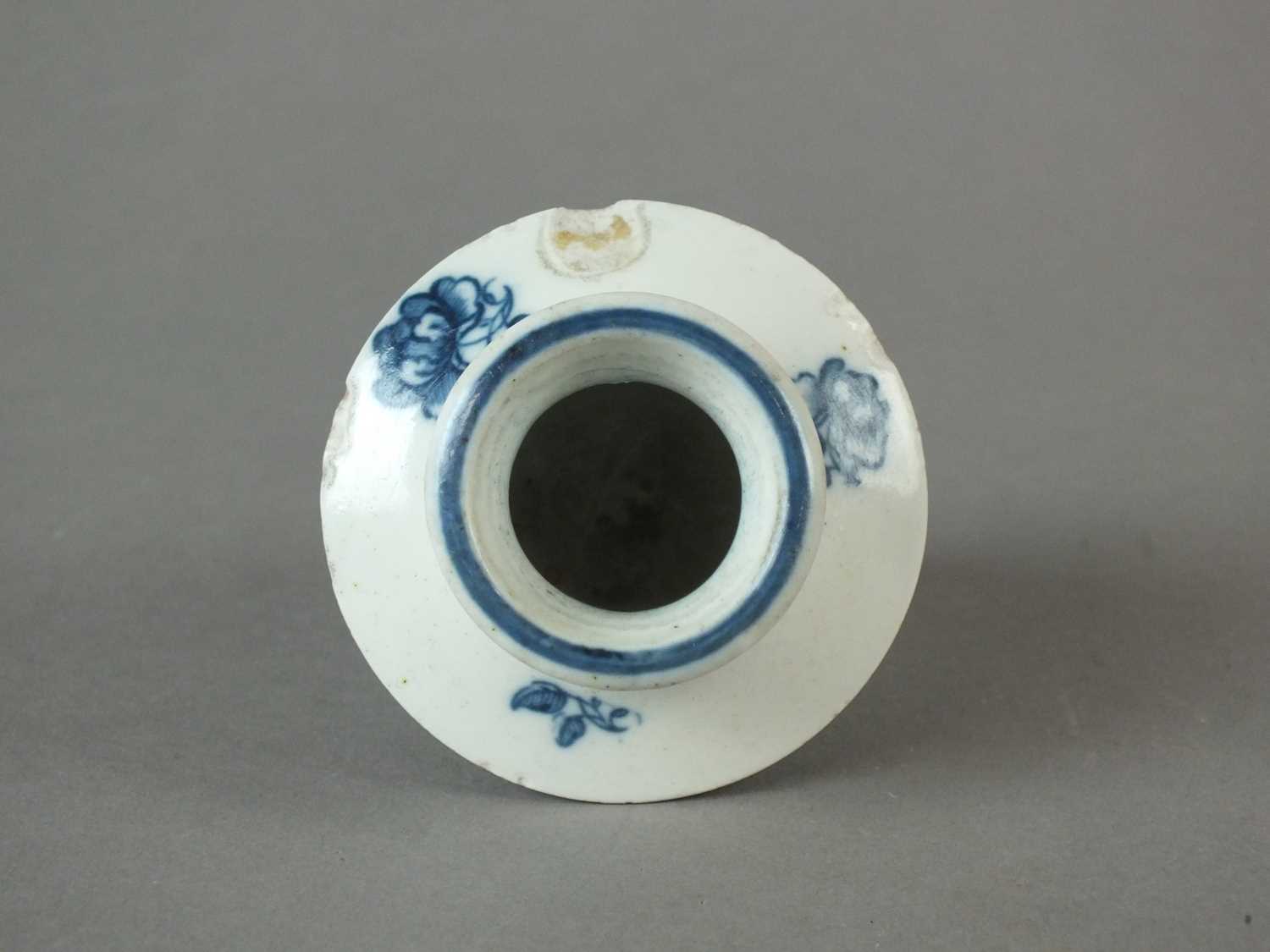 A rare Caughley 'Bell Toy' inkwell and liner, circa 1775-85 - Image 8 of 8