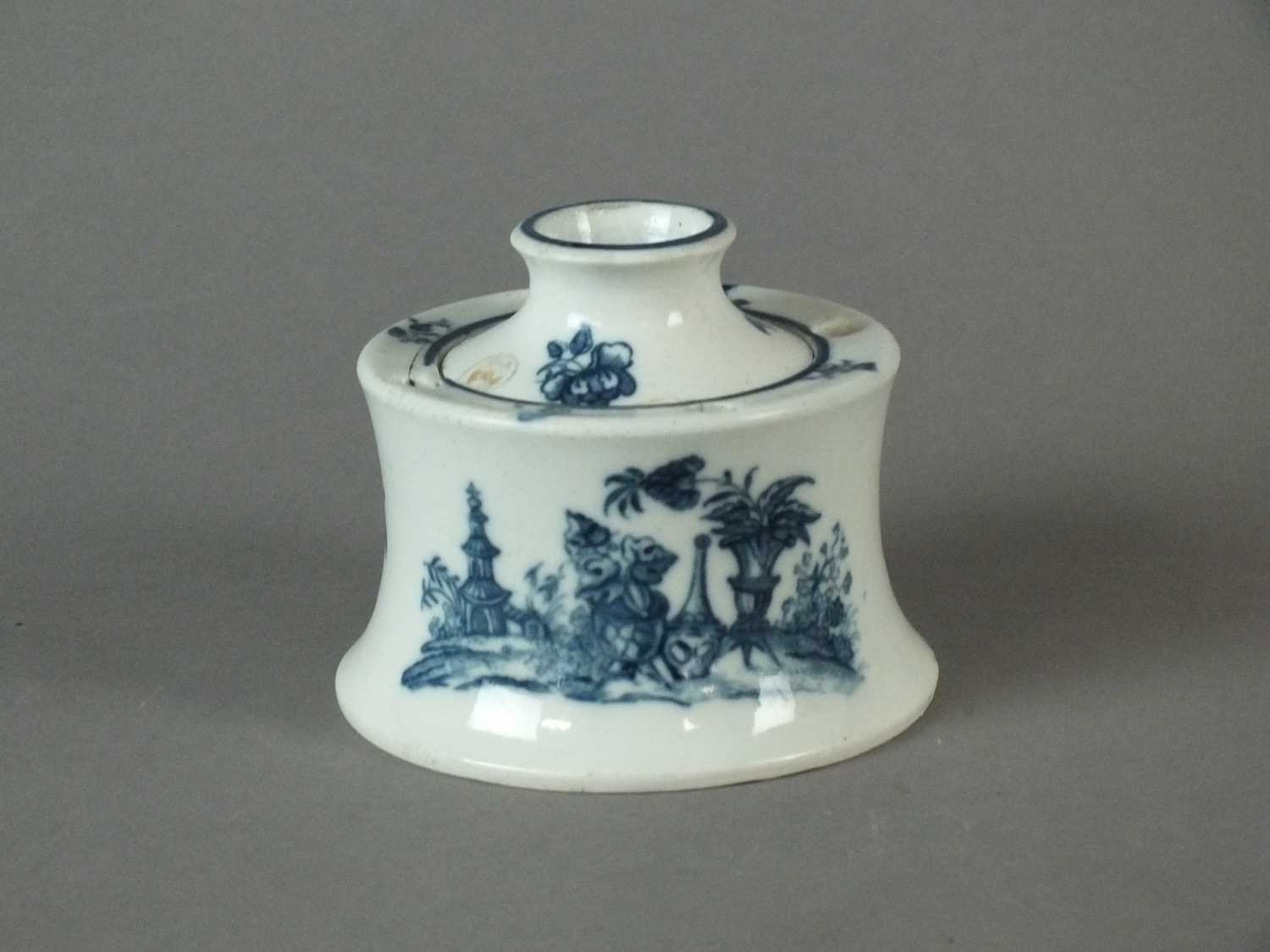 A rare Caughley 'Bell Toy' inkwell and liner, circa 1775-85 - Image 2 of 8