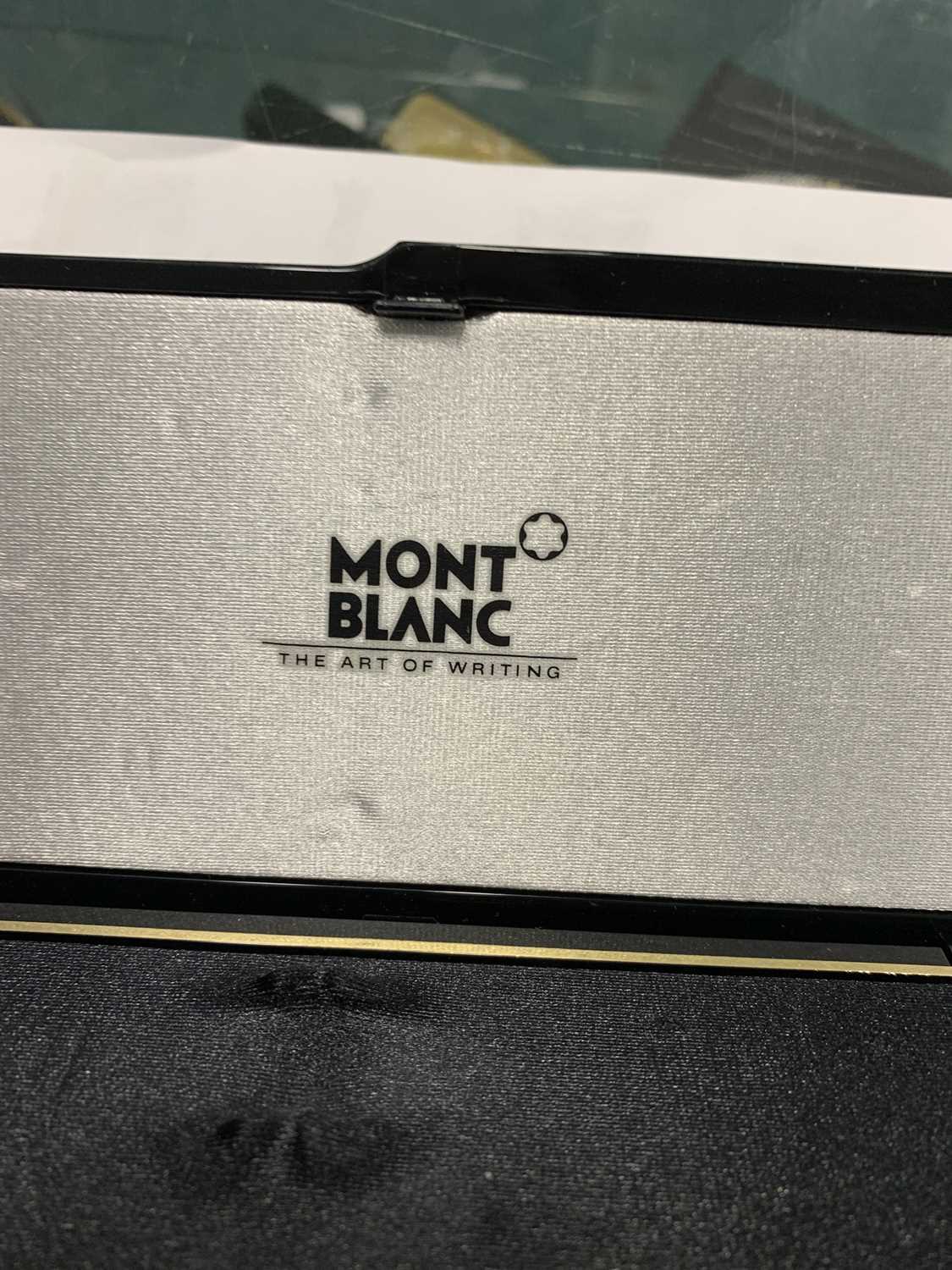 A Mont Blanc 'Meisterstruck' fountain pen and biro cased set - Image 9 of 11