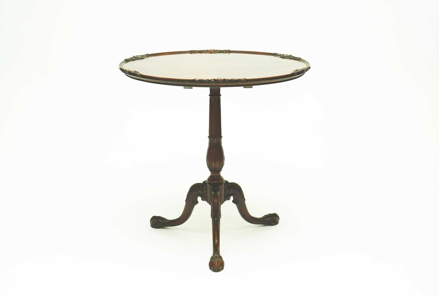 A good Paine & Co Chippendale style tilt-top tripod occasional table, circa 1900 - Image 2 of 2