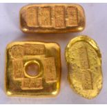 THREE CHINESE YELLOW METAL INGOTS, varying size, total weight 250 grams. Largest 5 cm wide. (3)